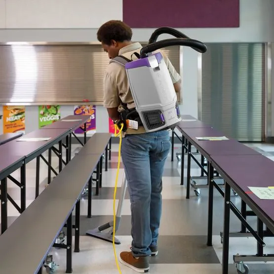 /public/media/gofit-6-school-cafeteria.webp