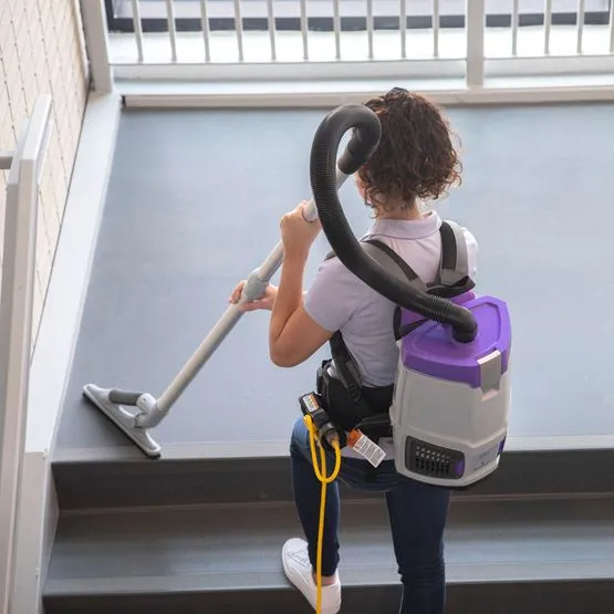 /public/media/gofit-6-top-of-stairs-left-3000px.webp