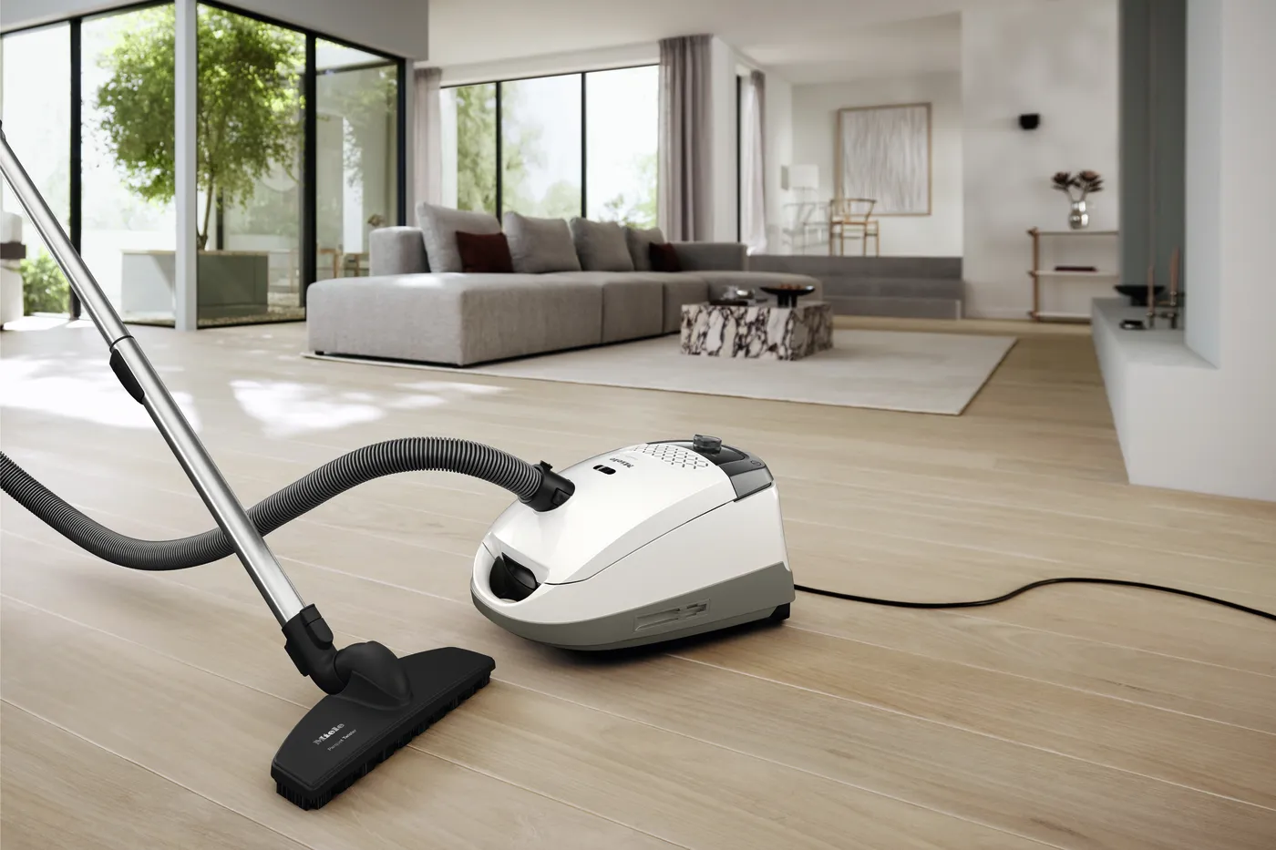 /public/media/guard-s1-parquet-flex-brilliant-white-lifestyle-20000215220-lowres.jpg.webp